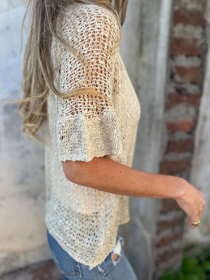 Aditha | Soft V Simplicity Blouse